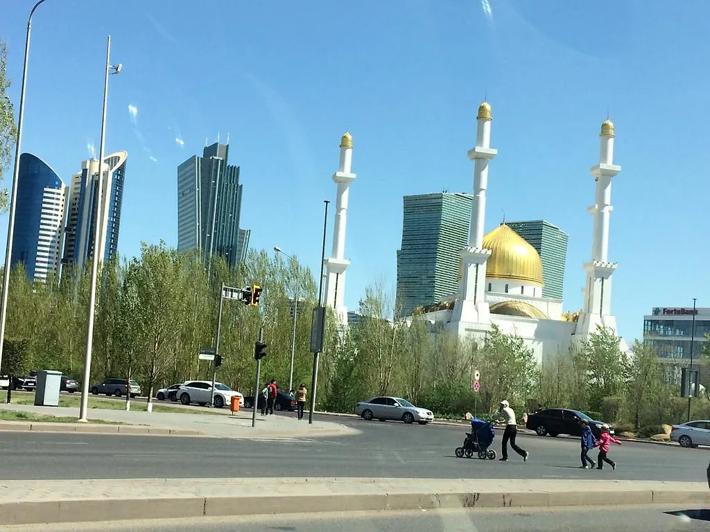 Keruen Apartment In The Center Nur-Sultan